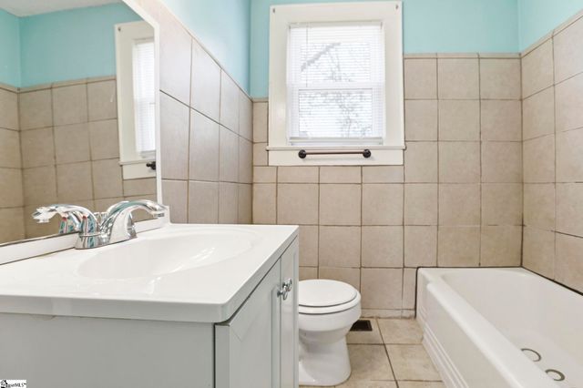 211 Lowndes Hill Road, Greenville, SC 29607