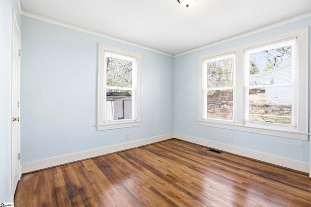 211 Lowndes Hill Road, Greenville, SC 29607