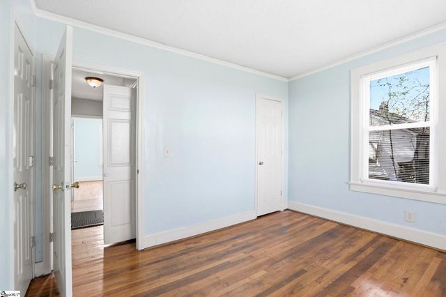 211 Lowndes Hill Road, Greenville, SC 29607