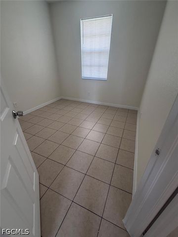 3117 25TH ST SW, Lehigh Acres, FL 33976