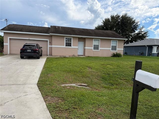 3117 25TH ST SW, Lehigh Acres, FL 33976