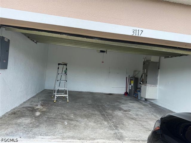 3117 25TH ST SW, Lehigh Acres, FL 33976