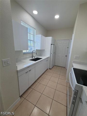 3117 25TH ST SW, Lehigh Acres, FL 33976
