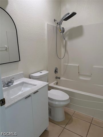 3117 25TH ST SW, Lehigh Acres, FL 33976
