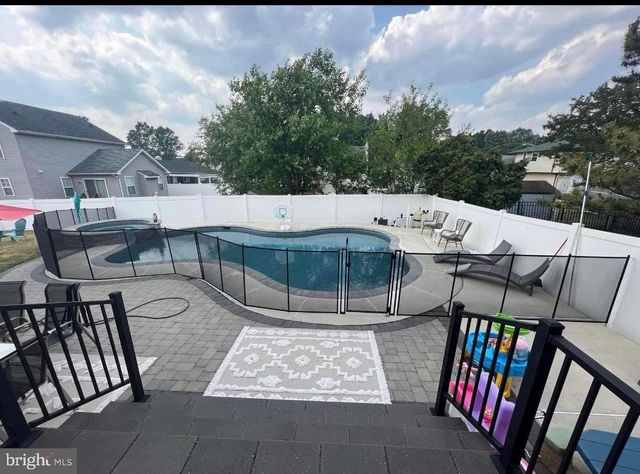 405 LINCOLN AVE, Bellmawr, NJ 08031