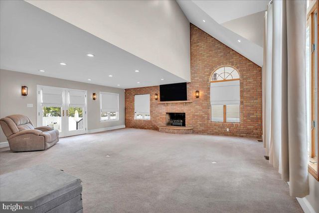 405 LINCOLN AVE, Bellmawr, NJ 08031