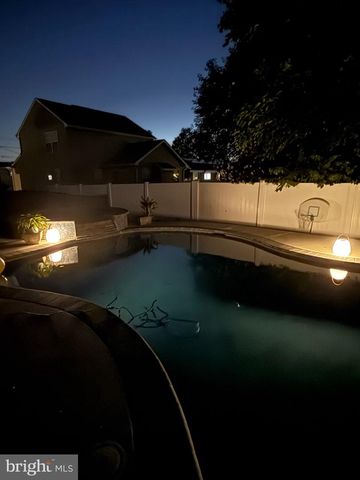 405 LINCOLN AVE, Bellmawr, NJ 08031