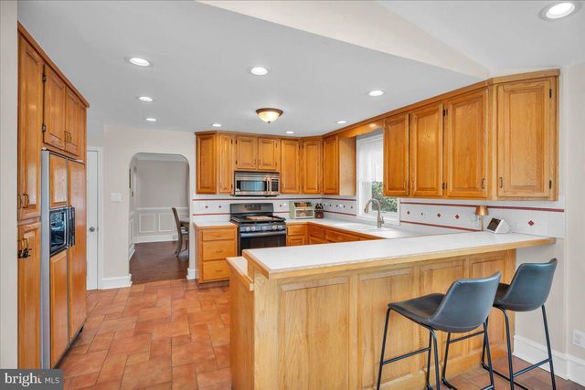 405 LINCOLN AVE, Bellmawr, NJ 08031