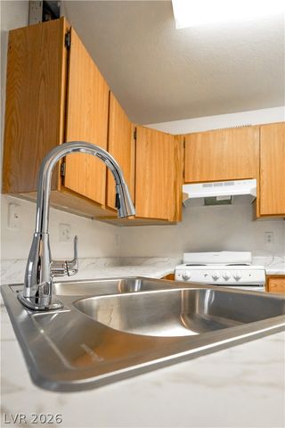 510 Elm Drive 106, Las Vegas, NV 89169