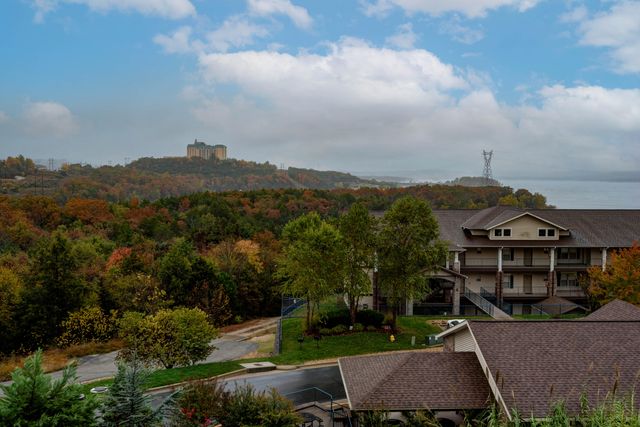 200 Majestic Drive 412, Branson, MO 65616