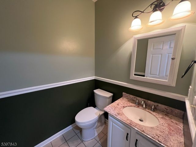 79 Rhyan Dr, Parsippany-troy Hills Twp., NJ 07054