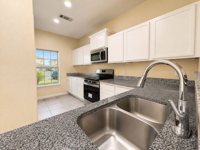 5945 Obsidian Creek Drive, Fort Worth, TX 76179
