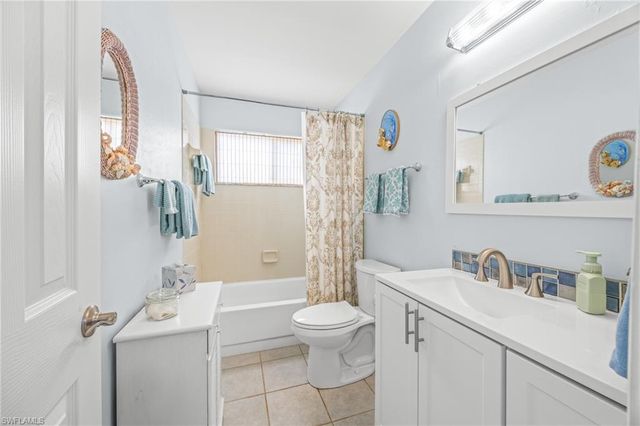 6486 Royal Woods DR, Fort Myers, FL 33908