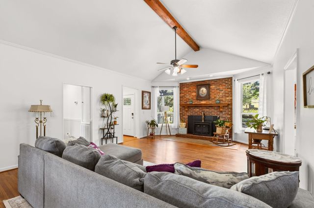 300 Chastain Hill Road, Taylors, SC 29687
