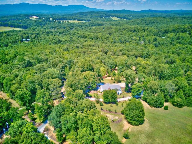 300 Chastain Hill Road, Taylors, SC 29687