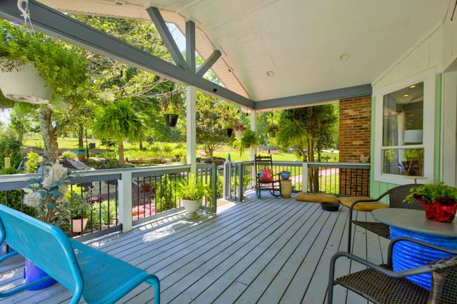 300 Chastain Hill Road, Taylors, SC 29687