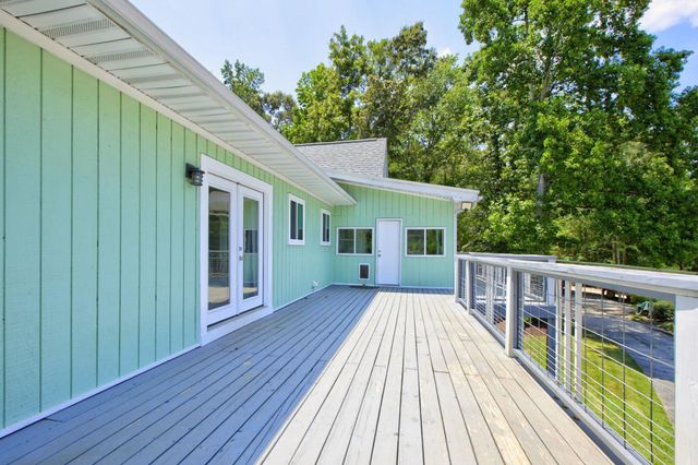 300 Chastain Hill Road, Taylors, SC 29687