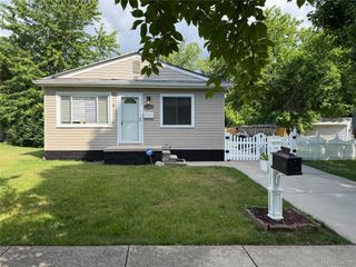 26202 Southwestern Highway, Redford Charter Township, MI 48239