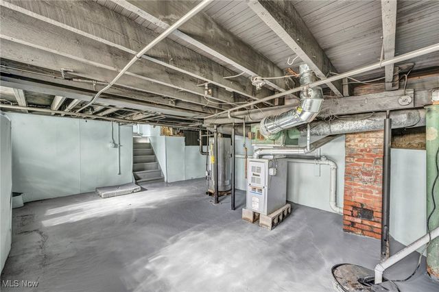 164 E 317th Street, Willowick, OH 44095