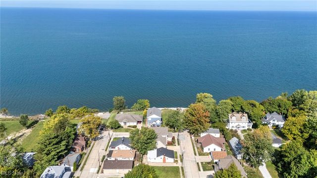 164 E 317th Street, Willowick, OH 44095