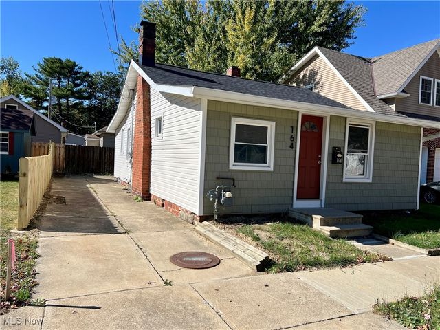 164 E 317th Street, Willowick, OH 44095