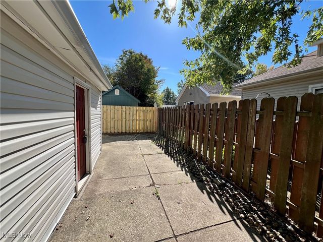 164 E 317th Street, Willowick, OH 44095