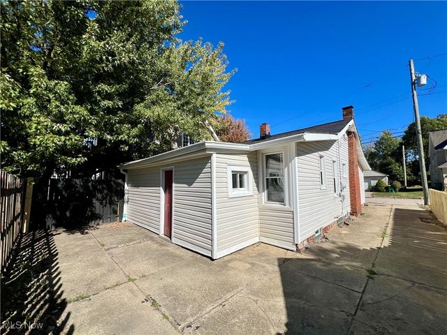 164 E 317th Street, Willowick, OH 44095