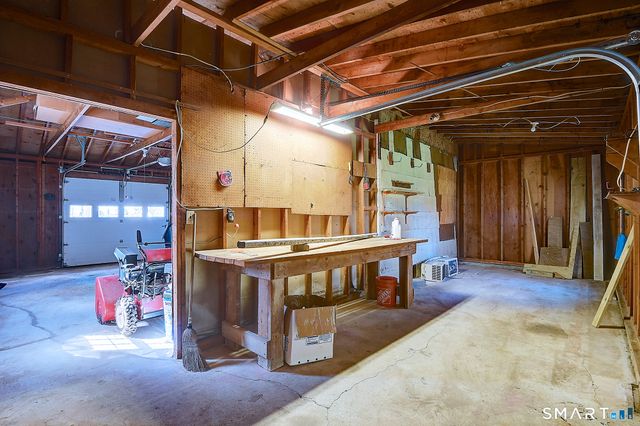 100 New Road, Tolland, CT 06084