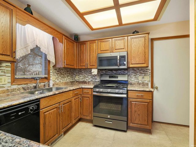 5104 Knollfield Place, Fort Wayne, IN 46809