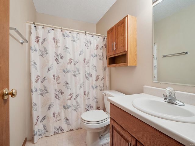 5104 Knollfield Place, Fort Wayne, IN 46809