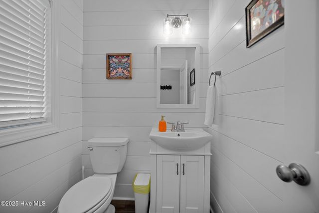 100 Leines Way B, Greenville, NC 27834