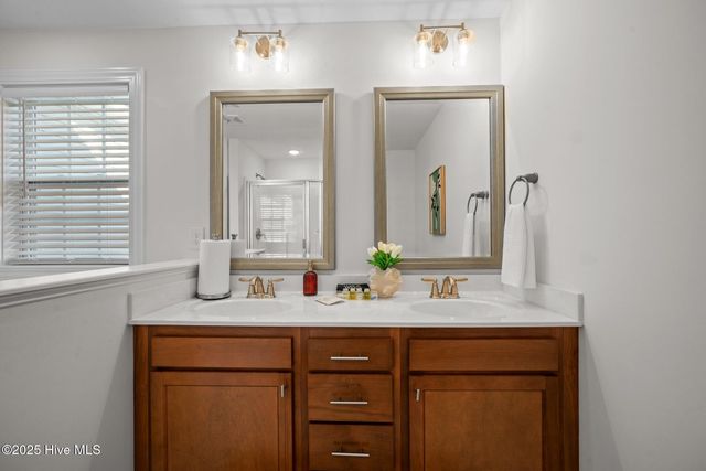 100 Leines Way B, Greenville, NC 27834