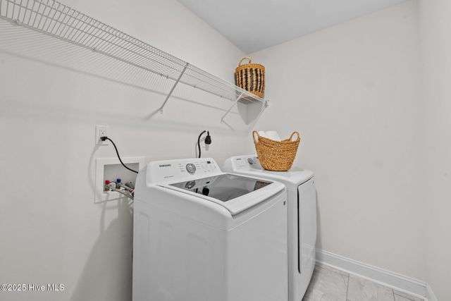 100 Leines Way B, Greenville, NC 27834