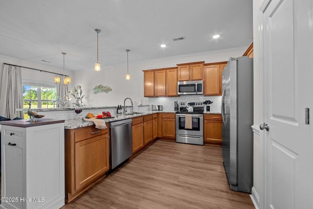 100 Leines Way B, Greenville, NC 27834