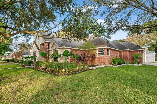9102 S Pass Lane, Houston, TX 77064