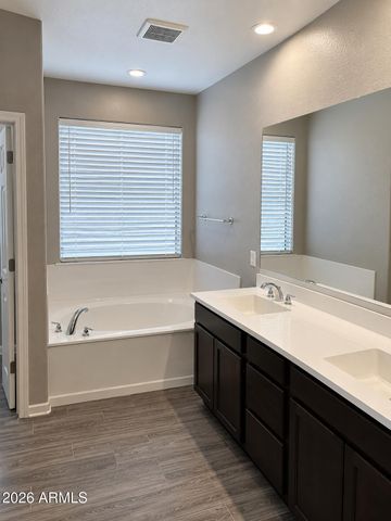 9907 E TUNGSTEN Drive, Mesa, AZ 85212