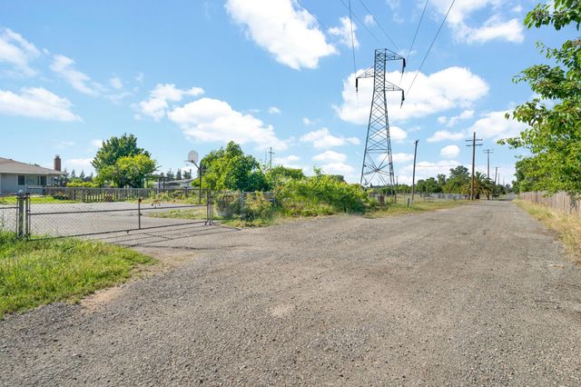 6515 W 4th St, Rio Linda, CA 95673