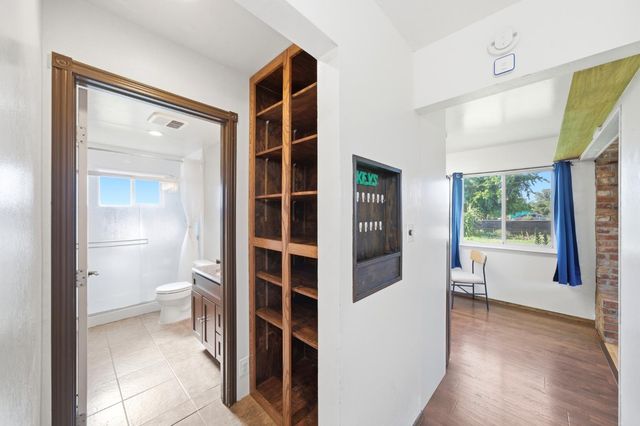 6515 W 4th St, Rio Linda, CA 95673