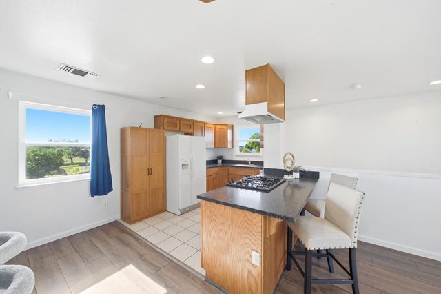 6515 W 4th St, Rio Linda, CA 95673