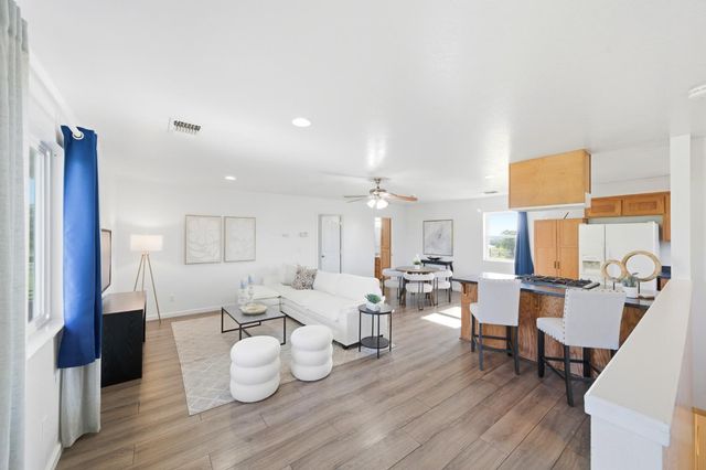 6515 W 4th St, Rio Linda, CA 95673
