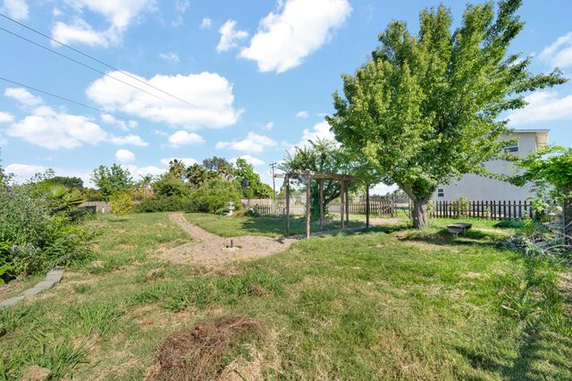 6515 W 4th St, Rio Linda, CA 95673