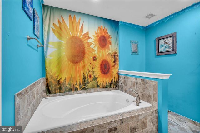 59 WEAVER DR, Marlton, NJ 08053