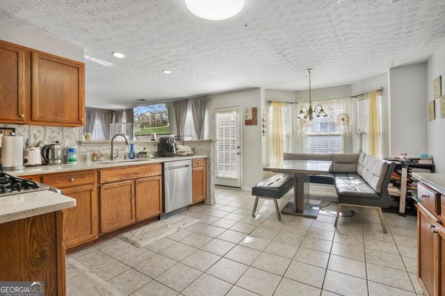 2911 Michelle Lee Drive, Dacula, GA 30019