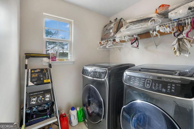 2911 Michelle Lee Drive, Dacula, GA 30019