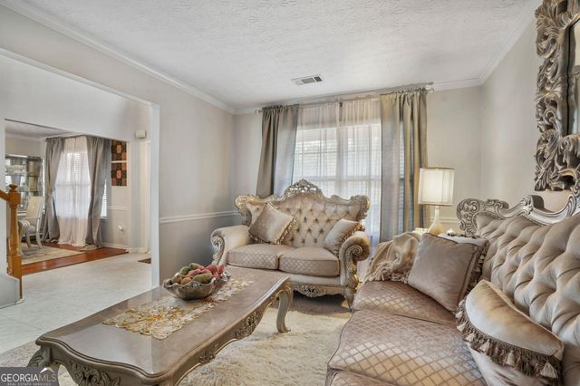 2911 Michelle Lee Drive, Dacula, GA 30019