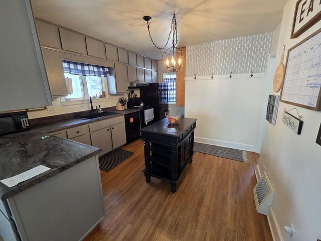 1020 N 14th STREET, Manitowoc, WI 54220