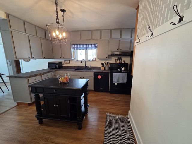 1020 N 14th STREET, Manitowoc, WI 54220