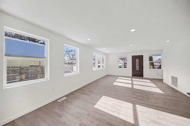 149 Mantle Avenue, Jackson, MI 49202