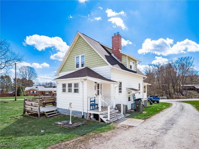 3275 Dillon Falls Road, Zanesville, OH 43701