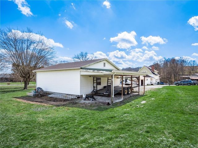 3275 Dillon Falls Road, Zanesville, OH 43701
